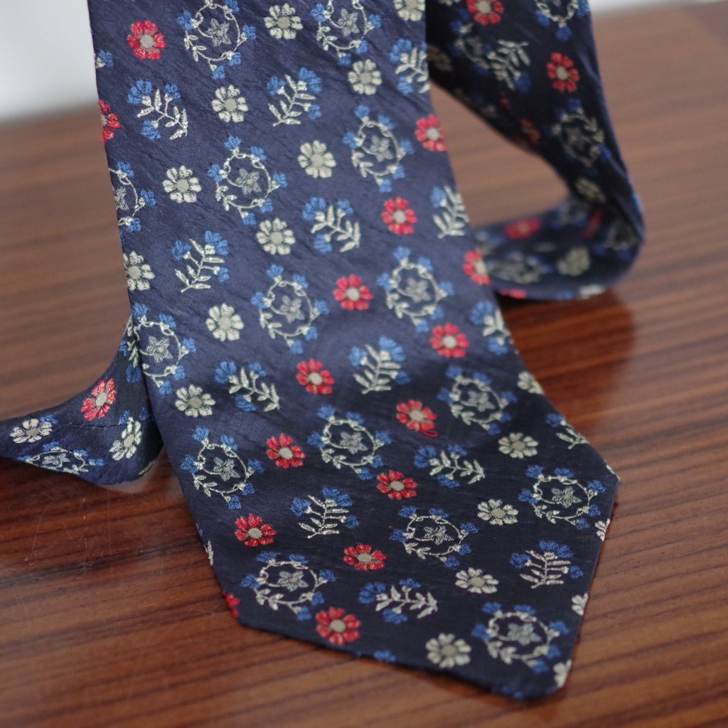 Romeo Gigli Vintage Silk Viscose 1980s Classic Navy Blue Red Floral Tie 61"X 4"